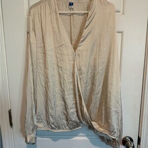 NWT  Old Navy Champagne Long Sleeve Satin Blouse Size XXL Tall